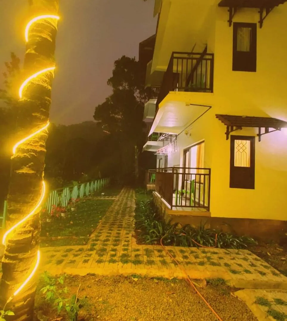 Отель The Cascade Munnar Anachal