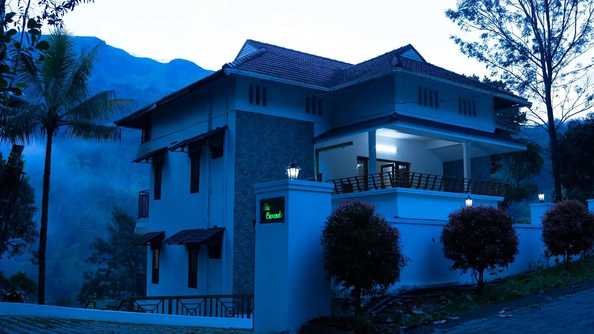 Отель The Cascade Munnar Anachal